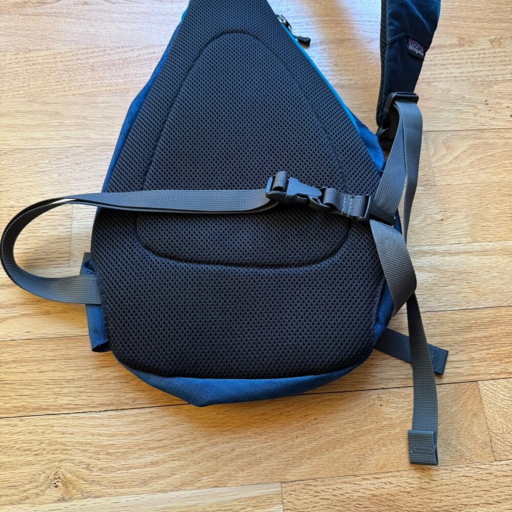 Patagonia Sling Bag Blue - Picture 8 of 9